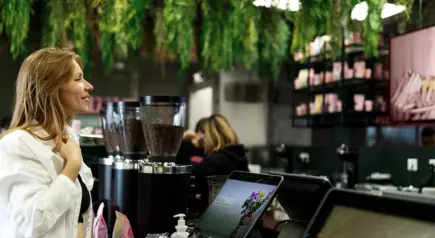 5 Ways CTV OOH Supercharges Retail Media